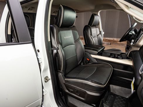 Used 2024 RAM 3500 Laramie w/ Bed Utility Group image 31