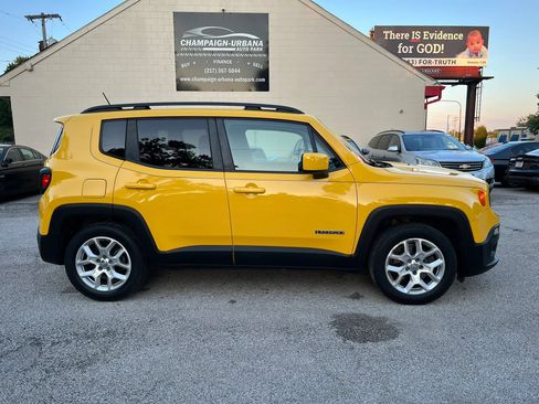 Used 2015 Jeep Renegade Latitude FWD image 8