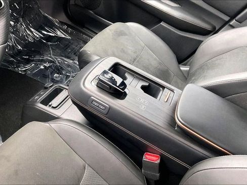 Used 2023 Nissan Ariya AWD image 17