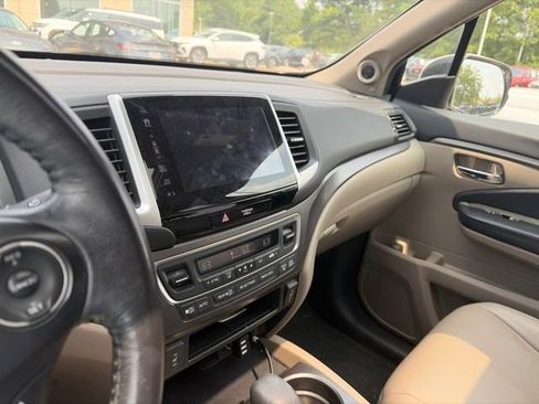 Used 2018 Honda Pilot EX-L image 3