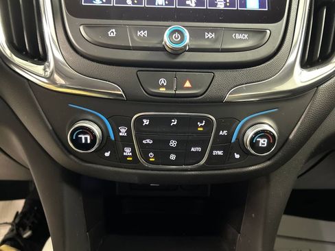 Used 2024 Chevrolet Equinox LT image 19