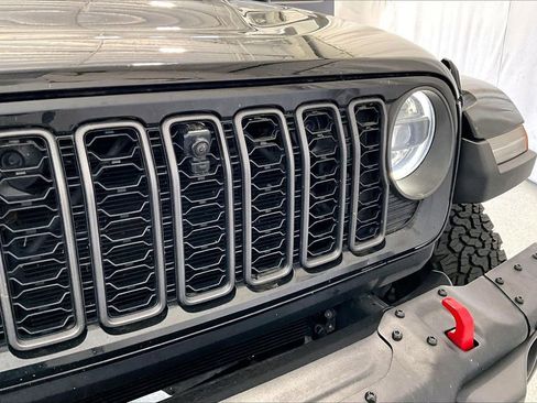 Used 2024 Jeep Wrangler Unlimited Rubicon image 7