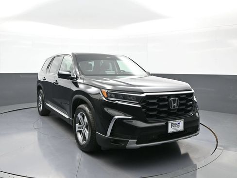 Certified 2025 Honda Pilot EX-L image 3