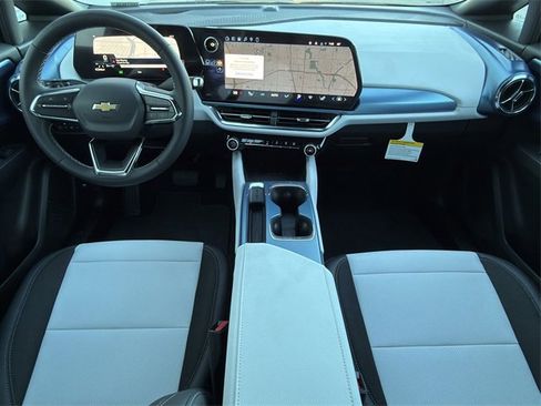 New 2026 Chevrolet Equinox EV LT image 9