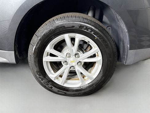 Used 2017 Chevrolet Equinox LT w/ Convenience Package image 36