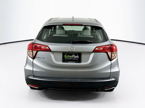 Used 2017 Honda HR-V LX image 7