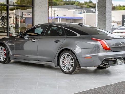Used 2019 Jaguar XJ R-Sport image 7