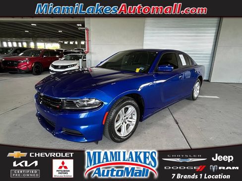 Used 2022 Dodge Charger SXT RWD image 1