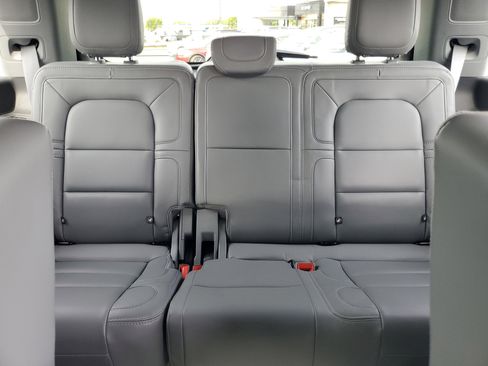 Certified 2020 Lincoln Navigator Reserve w/ Luxury Package image 20