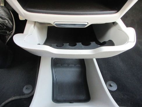 Used 2020 Chrysler Pacifica Touring-L image 28