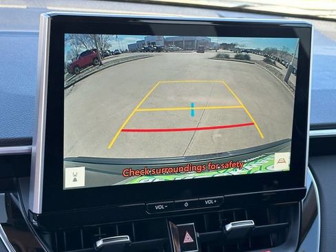 Used 2026 Toyota Corolla Cross XLE w/ Convenience Package FWD image 18