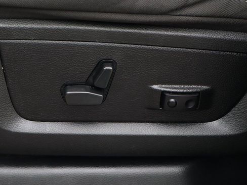 Used 2024 RAM 2500 Big Horn w/ Off Road Package image 16