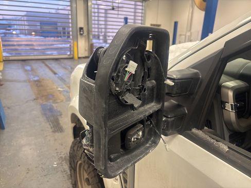 Used 2025 Ford F250 XLT image 6