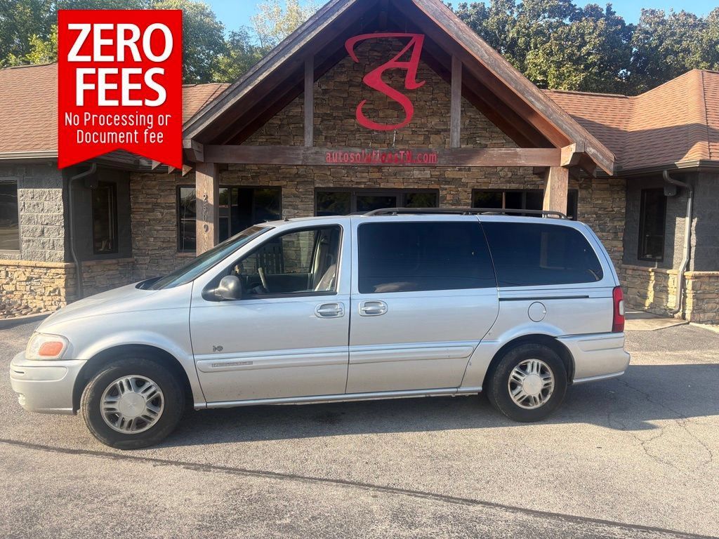 Used 2002 Chevrolet Venture Warner Brothers w/ Trailering Pkg FWD image 1