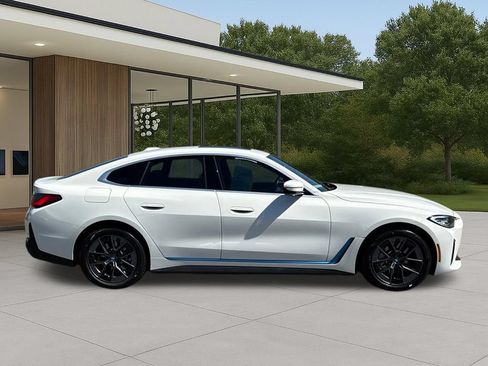Certified 2023 BMW i4 eDrive40 w/ Premium Package RWD image 7