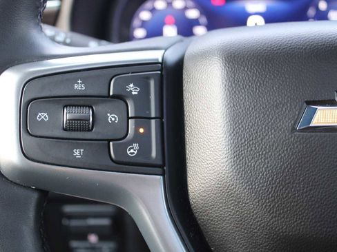 Certified 2023 Chevrolet Suburban LT w/ LT Signature Package image 21