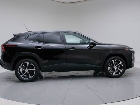 New 2026 Chevrolet Trax RS w/ Sunroof Package image 9