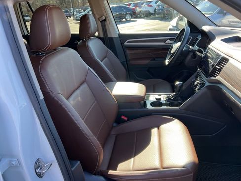 Used 2023 Volkswagen Atlas SE w/ Panoramic Sunroof Package image 24