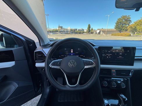 Used 2026 Volkswagen Taos S FWD image 31