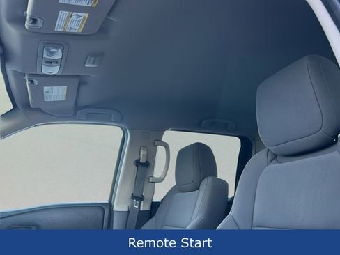 Used 2022 Nissan Frontier S AWD/4WD image 13