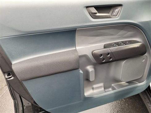 New 2025 Ford Maverick XL image 17