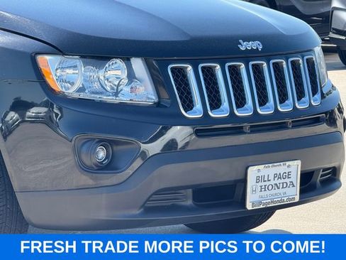 Used 2012 Jeep Compass Latitude FWD image 2