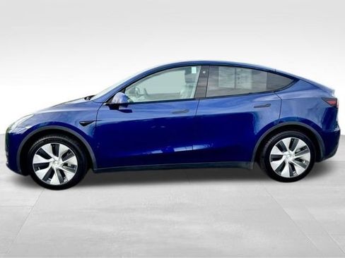 Used 2022 Tesla Model Y Long Range AWD/4WD image 7