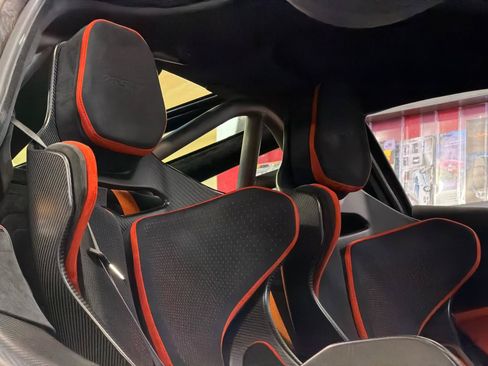 Used 2021 McLaren 765LT RWD image 41