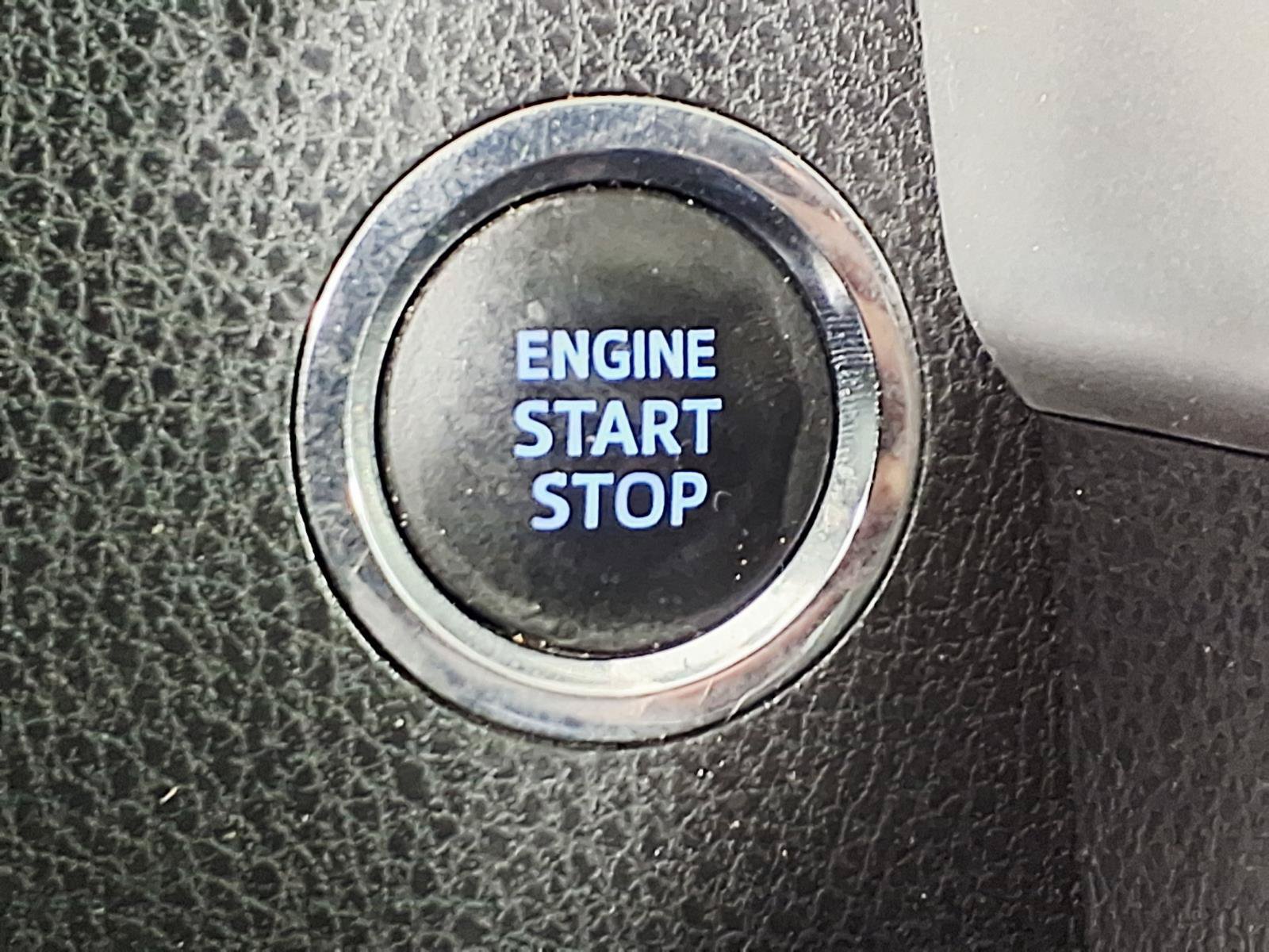 Used 2019 Toyota Highlander XLE FWD image 18