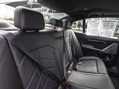 Used 2024 BMW 530i xDrive w/ Premium Package image 33