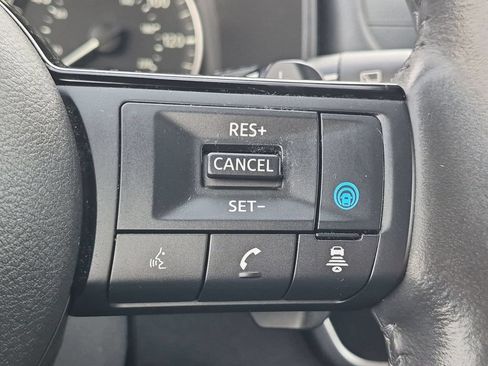Used 2023 Nissan Rogue SV w/ SV Premium B Package AWD/4WD image 16