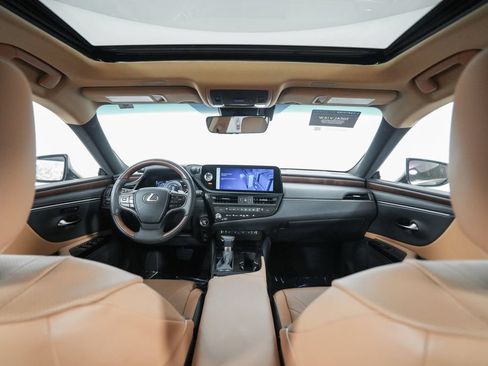Certified 2024 Lexus ES 300h w/ Technology Package FWD image 15