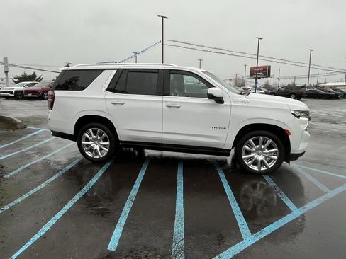 Used 2024 Chevrolet Tahoe High Country w/ Premium Package image 6