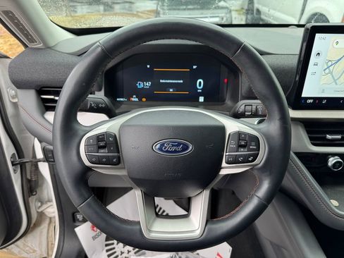 Certified 2025 Ford Explorer Active w/ Active Comfort Package AWD/4WD image 21