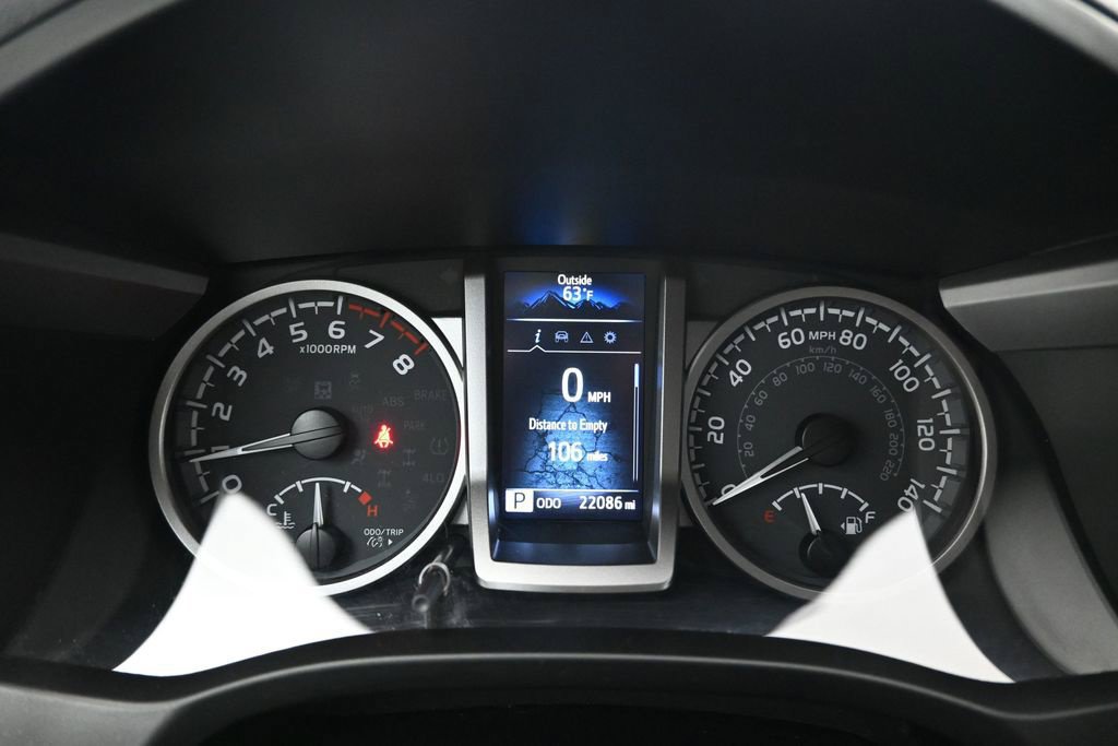 Used 2022 Toyota Tacoma SR5 w/ Technology Package RWD image 16