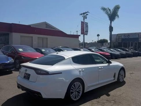 Used 2019 Kia Stinger RWD image 4