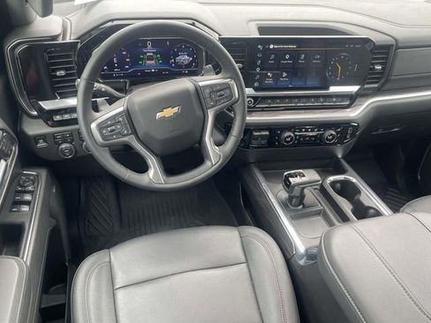 Used 2025 Chevrolet Silverado 1500 LTZ w/ LTZ Premium Package AWD/4WD image 13