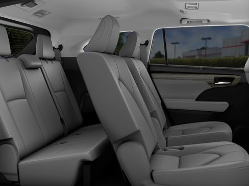 New 2026 Toyota Highlander Limited AWD/4WD image 21