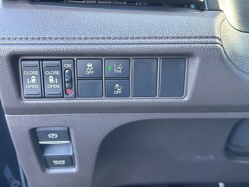 Used 2019 Honda Odyssey EX image 15