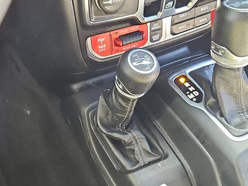 Used 2024 Jeep Wrangler Unlimited Rubicon 4xe w/ Technology Group AWD/4WD image 26