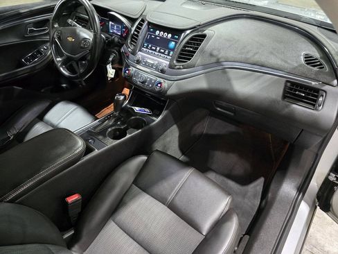 Used 2016 Chevrolet Impala LT w/ Convenience Package FWD image 32