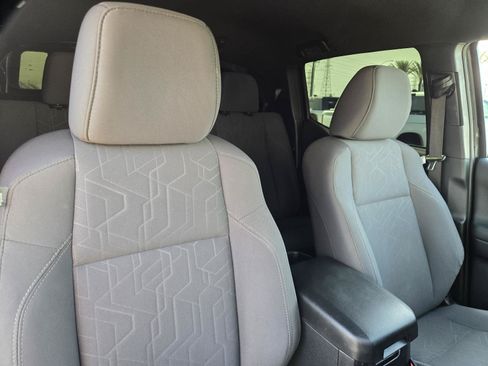 Used 2019 Toyota Tacoma TRD Off-Road w/ Technology Package RWD image 30