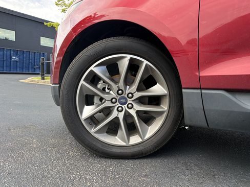 Used 2018 Ford Edge Titanium w/ Technology Package FWD image 15