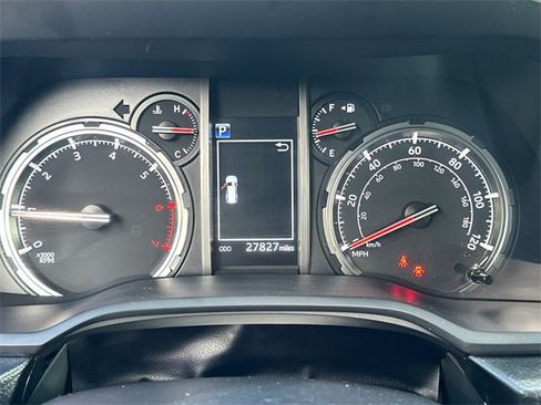 Certified 2024 Toyota 4Runner TRD Off-Road image 21