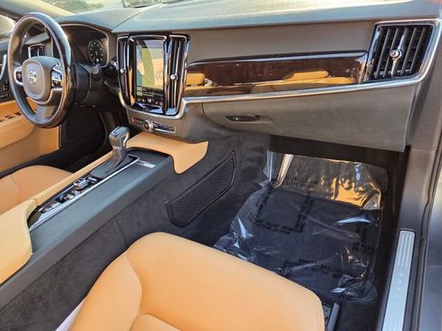 Used 2017 Volvo S90 T6 Momentum w/ Vision Package AWD/4WD image 20