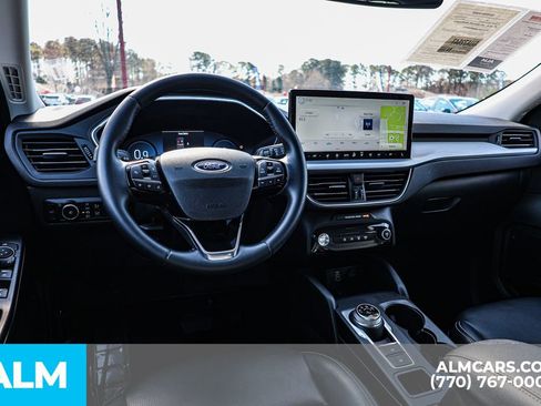 Used 2025 Ford Escape Platinum AWD/4WD image 30