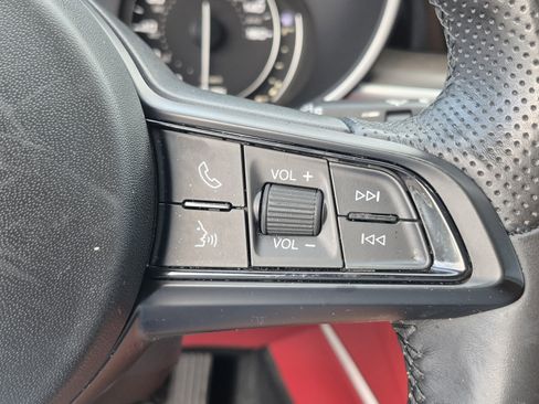 Used 2020 Alfa Romeo Stelvio Ti w/ Nero Edizione AWD/4WD image 32