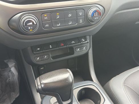 Used 2017 Chevrolet Colorado Z71 AWD/4WD image 21