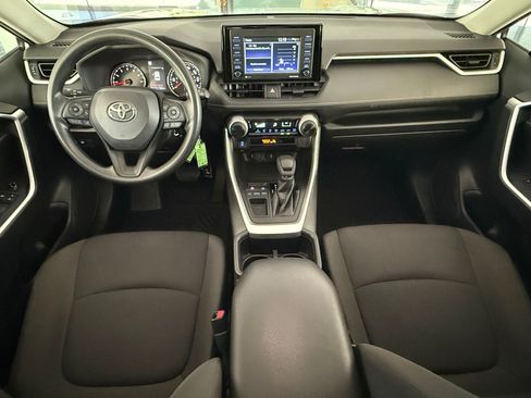 Used 2022 Toyota RAV4 LE FWD image 14