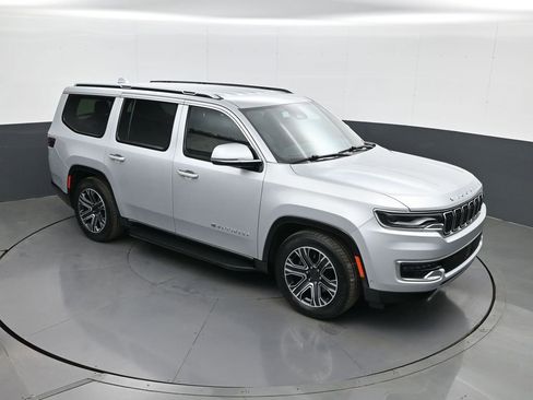 Used 2022 Jeep Wagoneer Series III image 16